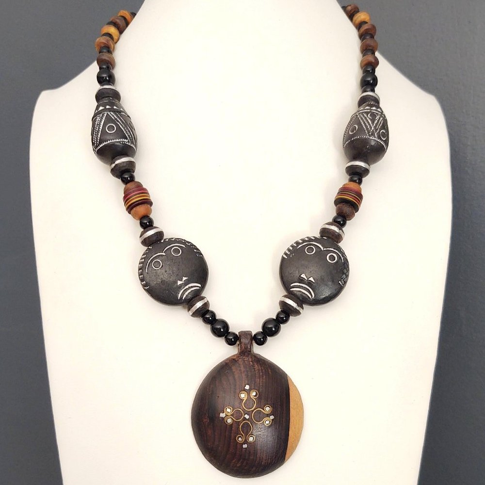 Vintage black and cream bead & wooden pendant necklace with silver accents